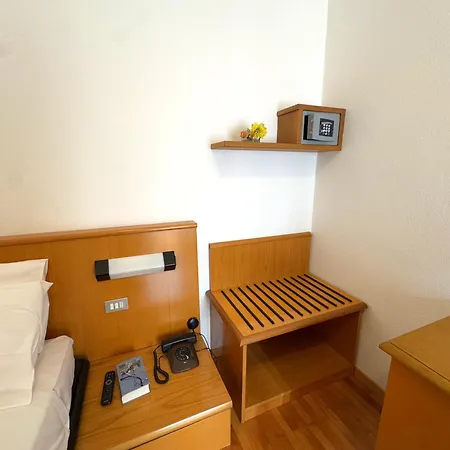 Hotel Excelsior 3*